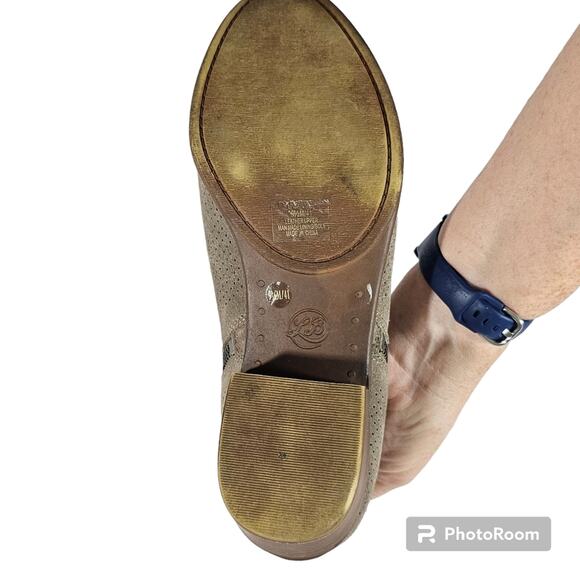 Lucky Brand Bayley2 Beige Perforated Suede Leather Booties Women's Size 9.5 M - Picture 7 of 10